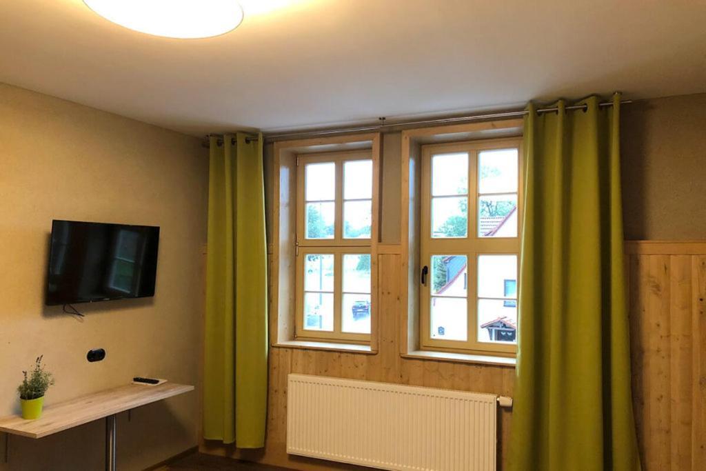 Teutsche Schule Hotel Schleusingen Екстериор снимка