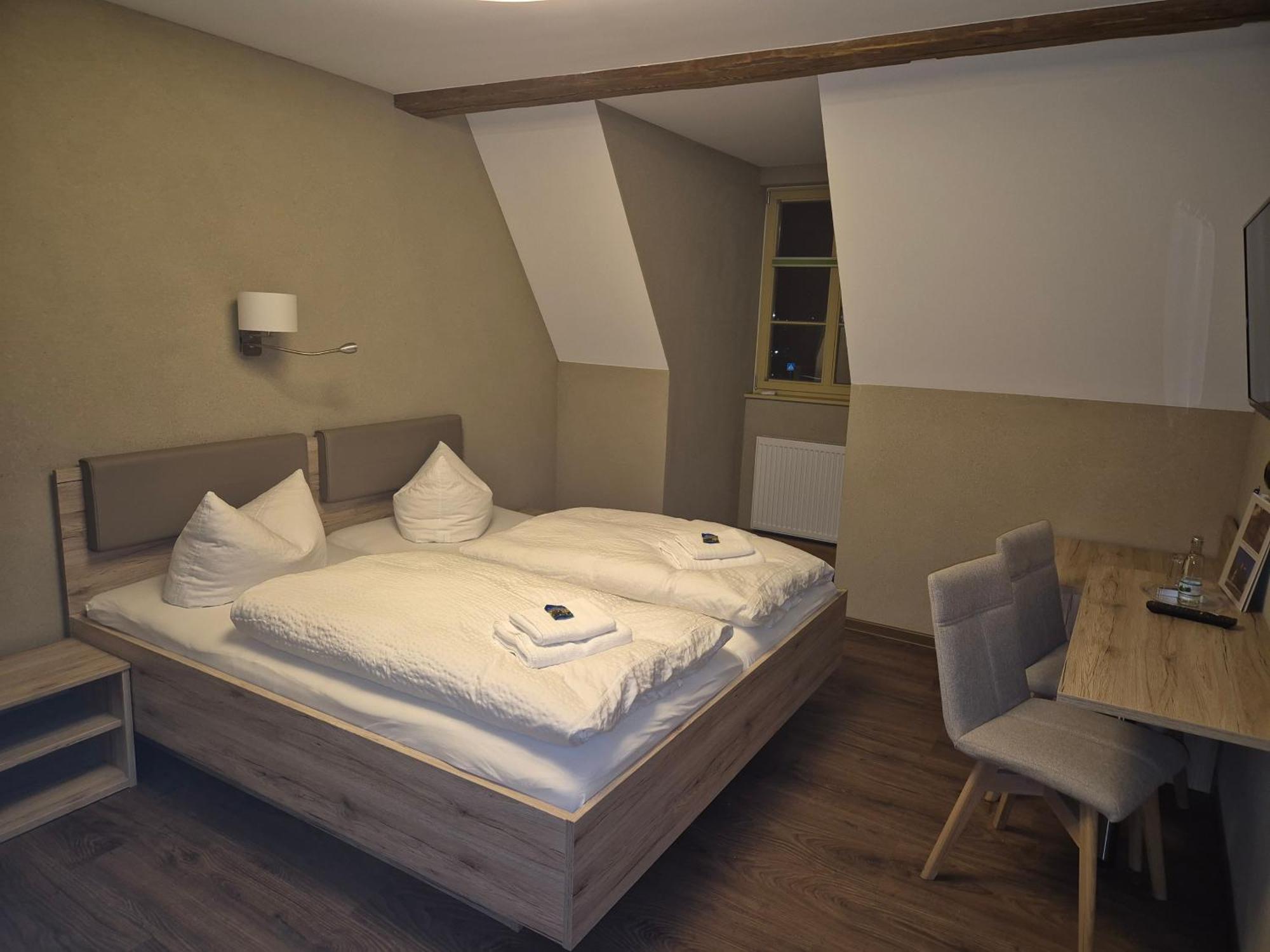 Teutsche Schule Hotel Schleusingen Екстериор снимка