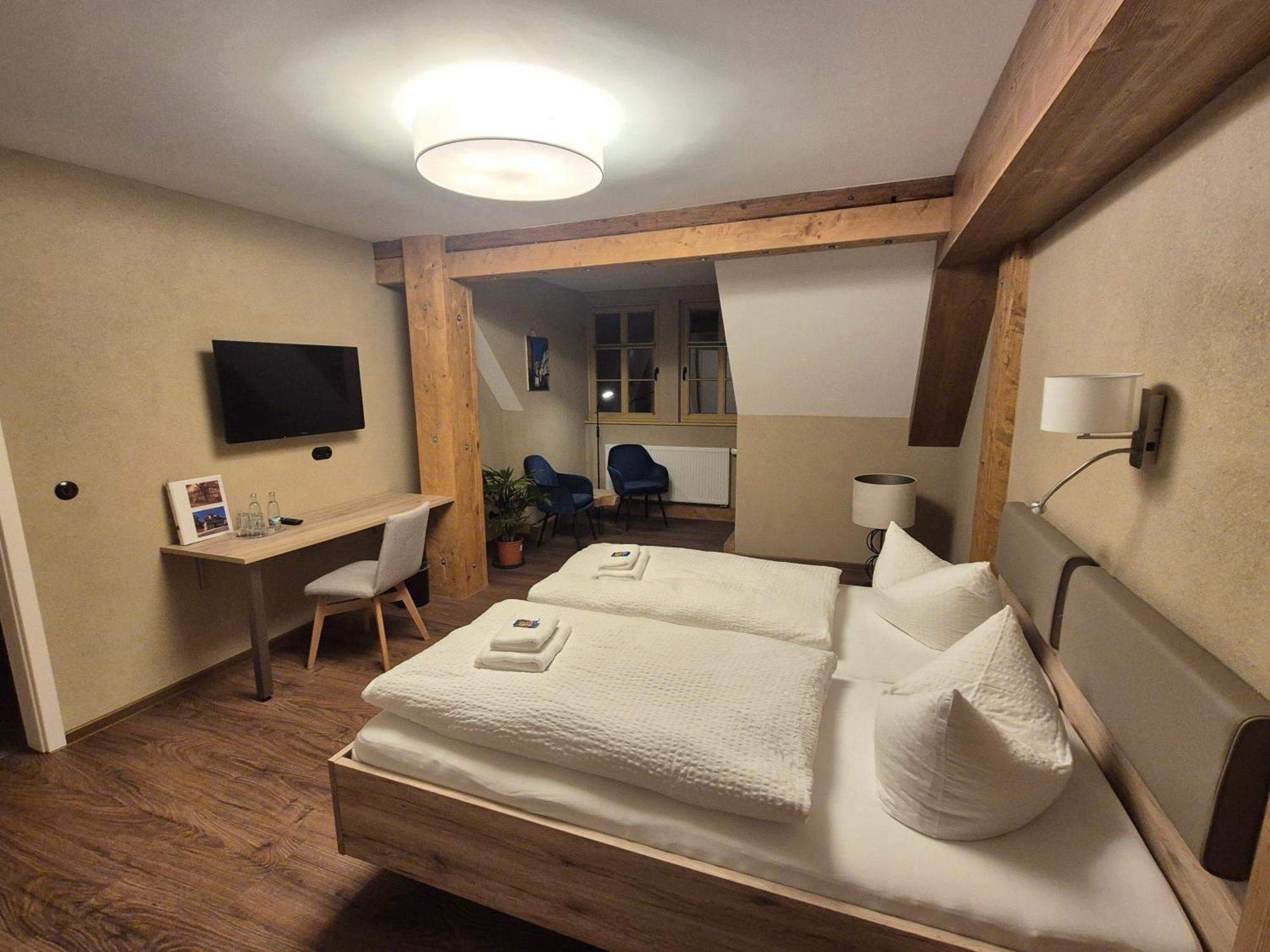 Teutsche Schule Hotel Schleusingen Екстериор снимка